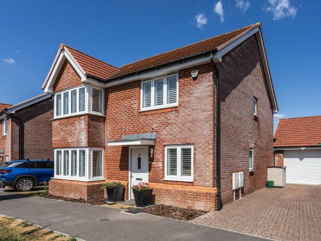 House for sale in Perryfields, West Sussex