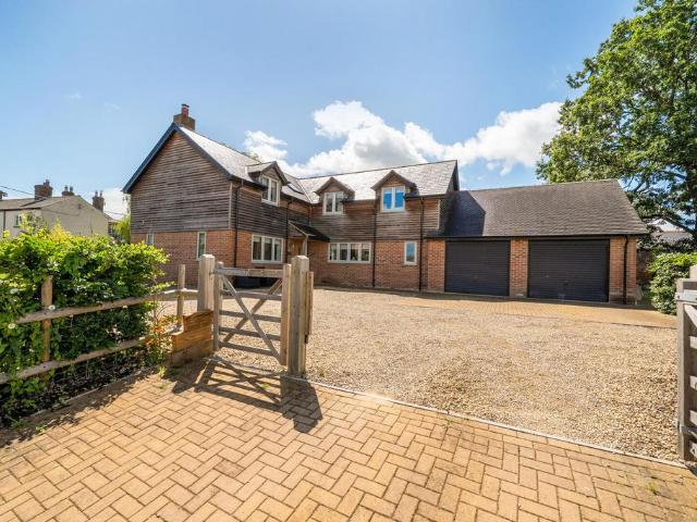 House for sale in Rowde, Wiltshire