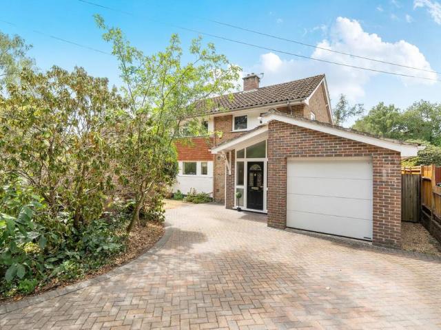 House for sale in Hook, Test Valley