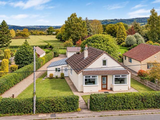 House for sale in Ashmead Green, Stroud