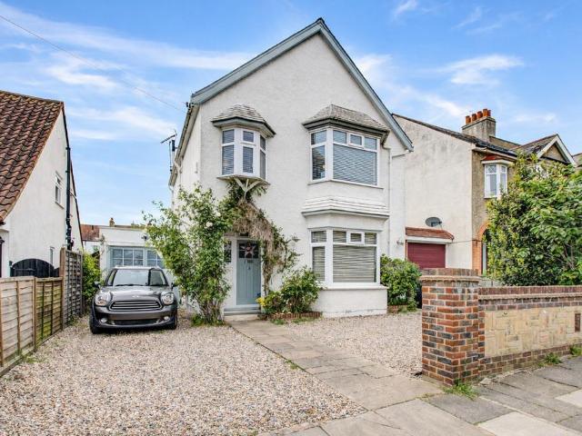 House for sale in Alton Barnes, Essex