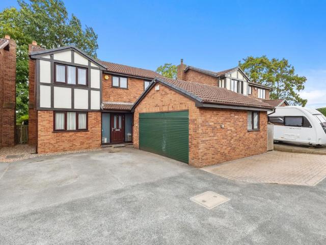 House for sale in Horbury, West Yorkshire