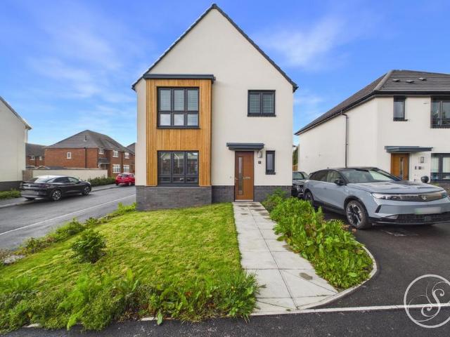 House for sale in Austhorpe, West Yorkshire