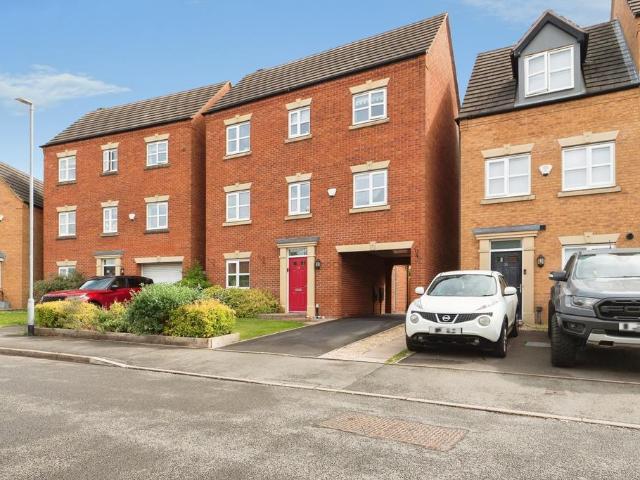 House for sale in Kettlebrook, Staffordshire