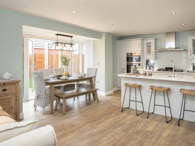 House for sale in Hoylandswaine, South Yorkshire