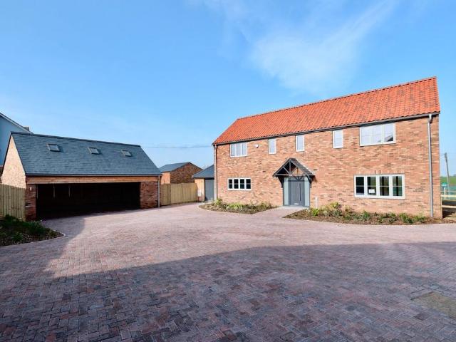 House for sale in Huntingdon, Cambridgeshire