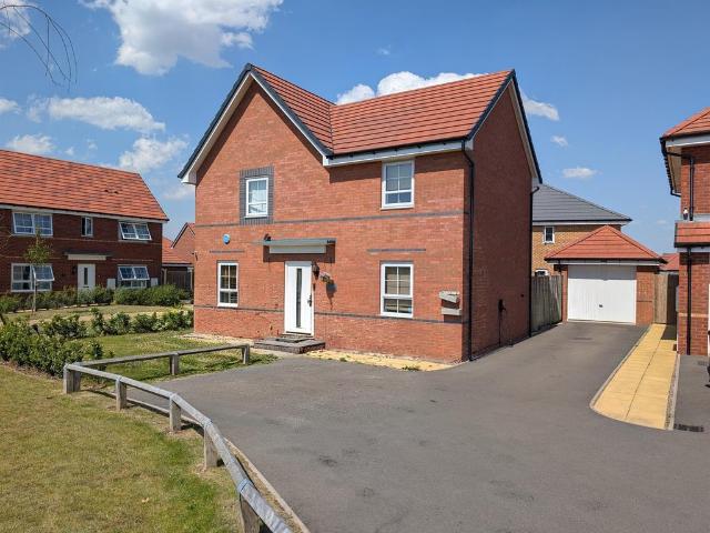 House for sale in Kettlebrook, Staffordshire