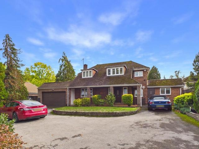 House for sale in Chalfont Common, Chalfont St. Peter