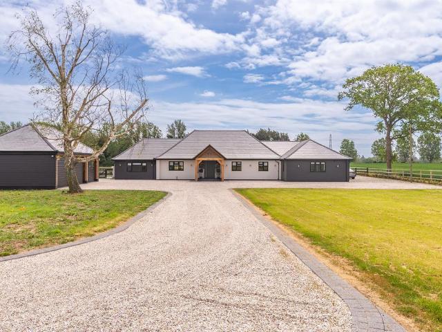 Bungalow for sale in Maldon, Essex