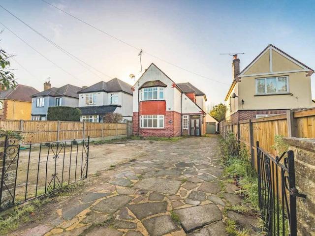 House for sale in Burnham, Slough