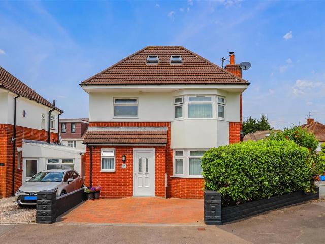 House for sale in Colcot, Barry