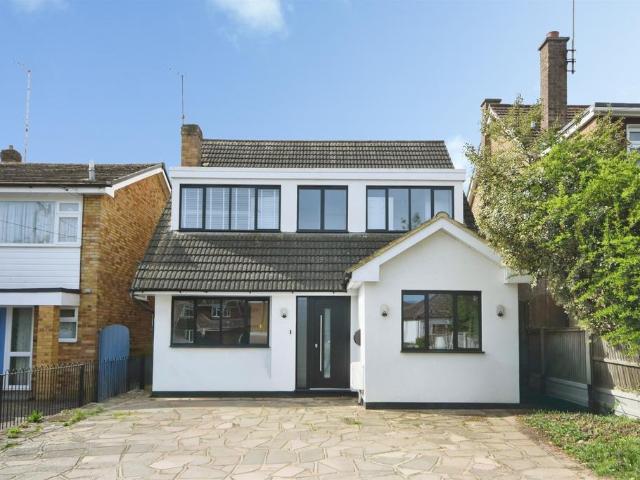 House for sale in Queens Park, Billericay