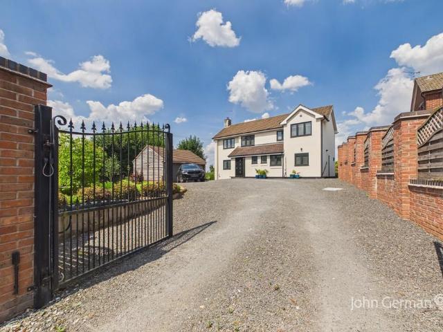 House for sale in Baswich, Staffordshire