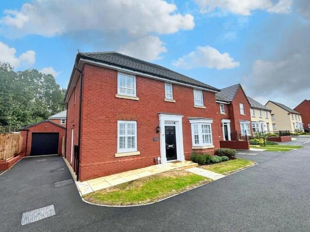House for sale in Earls Barton