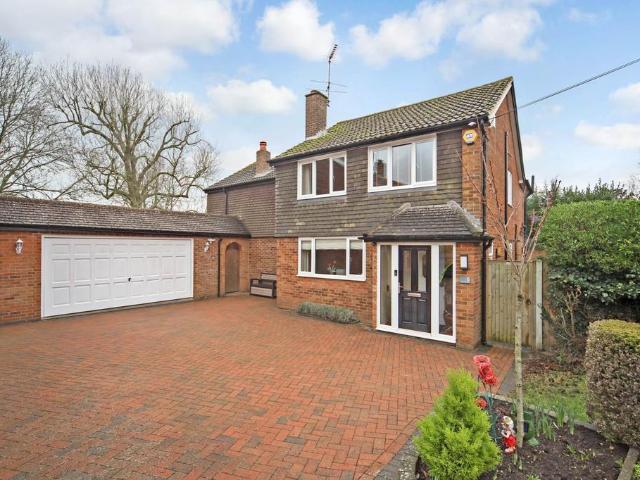 House for sale in Cheddington