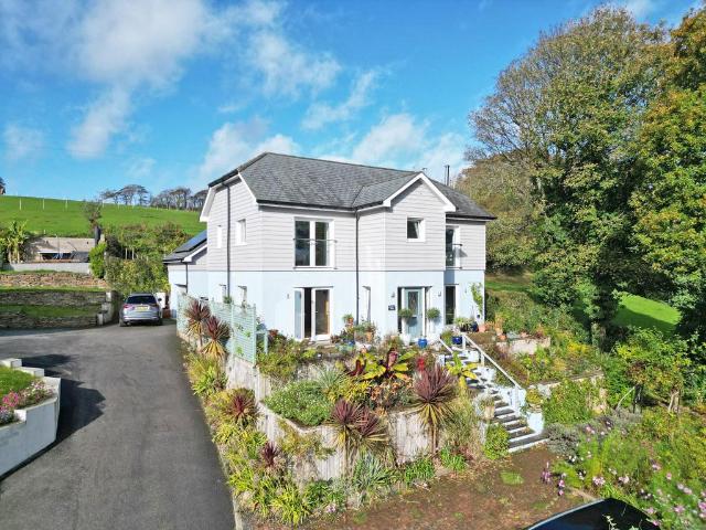 House for sale in Tresillian, Cornwall