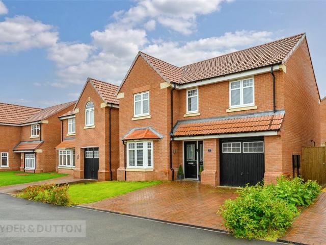 House for sale in Fixby, West Yorkshire