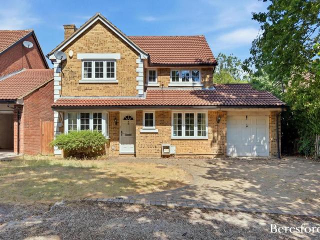 House for sale in Hutton Mount, Navestock Side