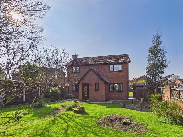 House for sale in Elloughton-cum-Brough, Brough