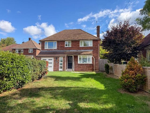 House for sale in Ashmore Green, Cold Ash