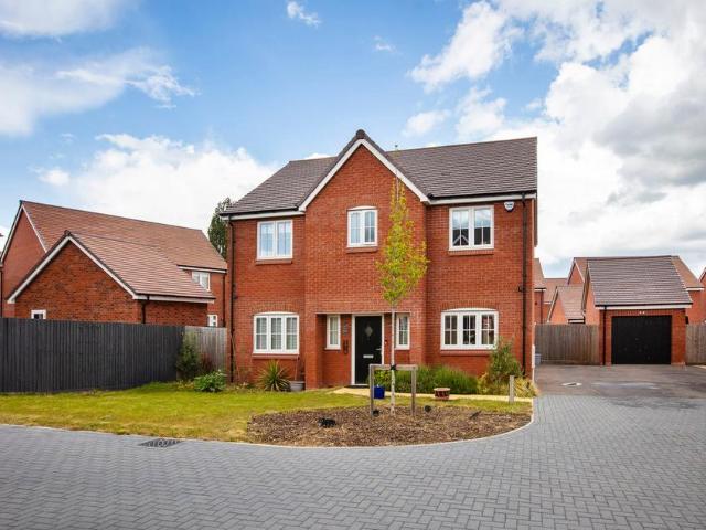 House for sale in Bedford