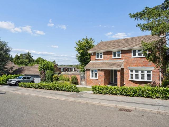 House for sale in Chalfont St. Peter, Denham