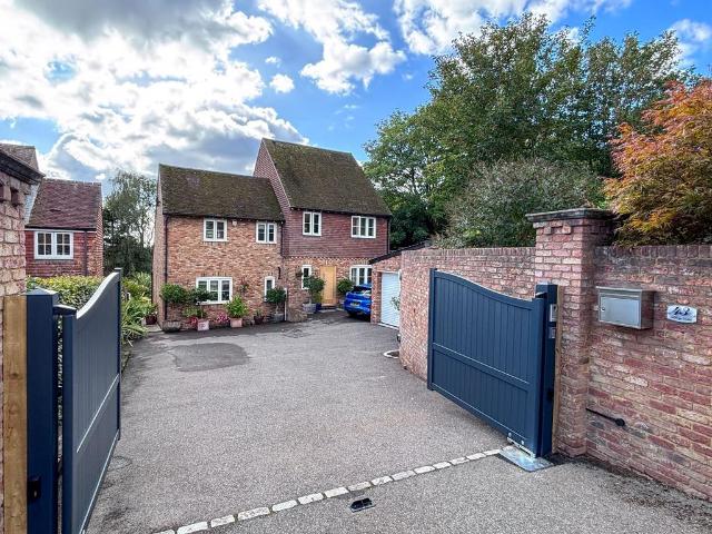 House for sale in Starr's Green, Rother