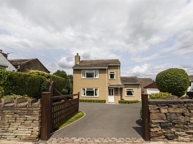 House for sale in Highburton, West Yorkshire