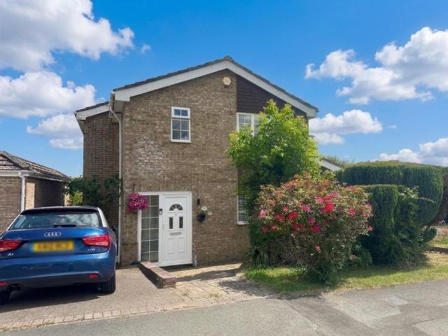 House for sale in Perryfields, West Sussex