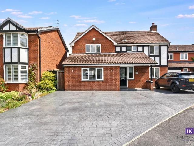 House for sale in Burtonwood and Westbrook, Warrington