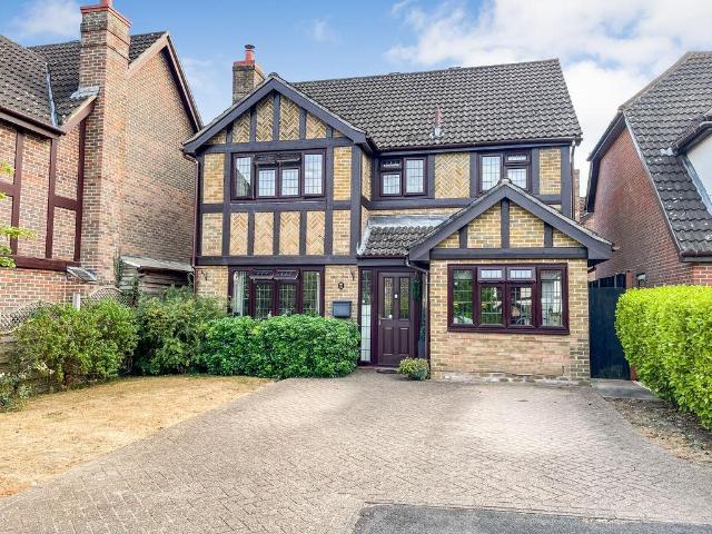 House for sale in Hedge End, Helford