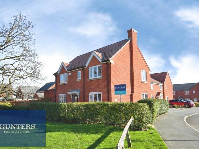 House for sale in Loundsley Green, East Midlands