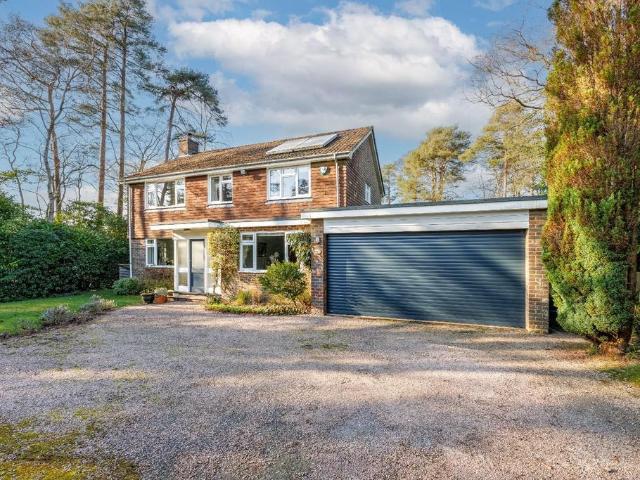 House for sale in Crowborough Warren, Cross In Hand