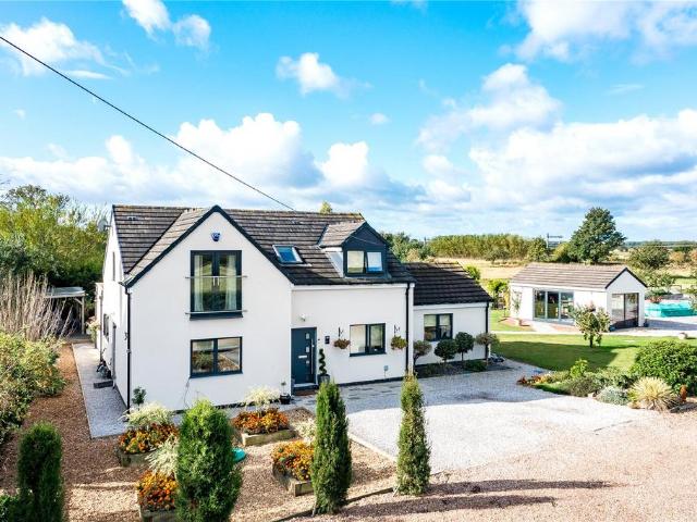 House for sale in Ulleskelf, North Yorkshire