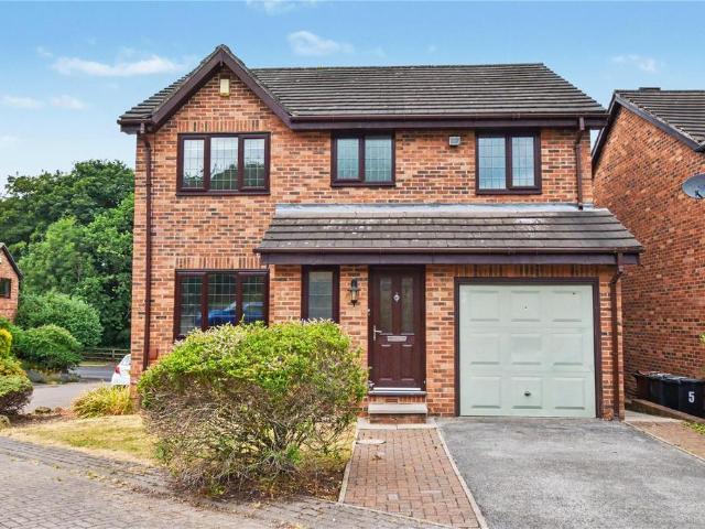 House for sale in Churwell, West Yorkshire