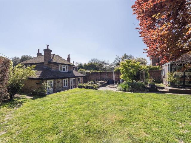 House for sale in Wrotham, Bourne Vale