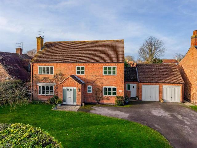 House for sale in Barton In Fabis, East Midlands