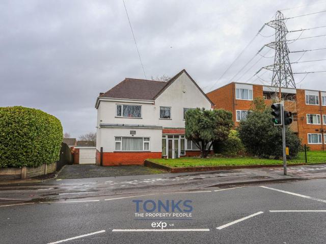 House for sale in Halesowen, West Midlands