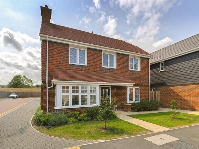 House for sale in Sandown Park, Kent