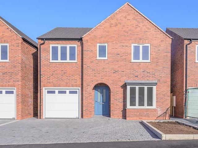 House for sale in Wall Heath, West Midlands