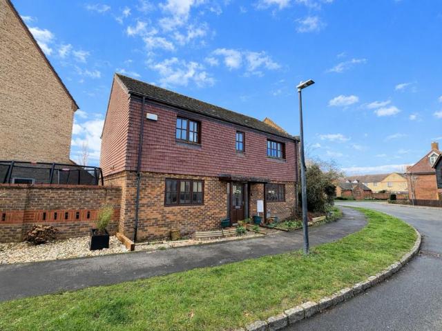 House for sale in Monkston Park, Milton Keynes