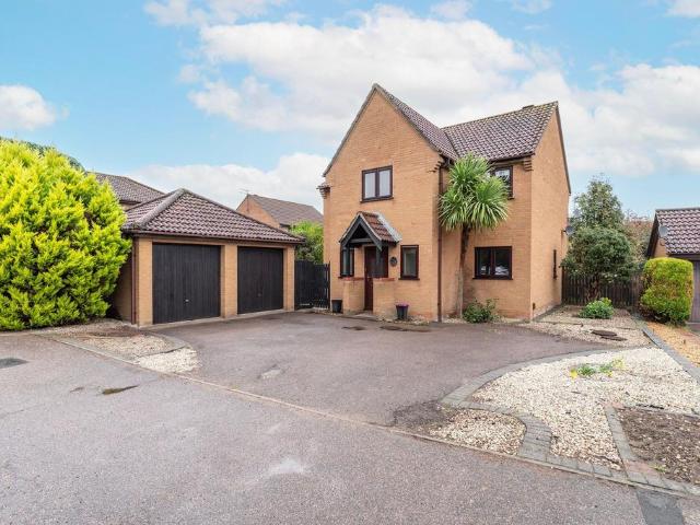 House for sale in Thorpe Marriott, Broadland