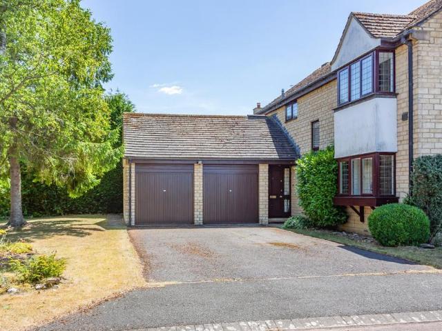 House for sale in Fossebridge, Gloucestershire