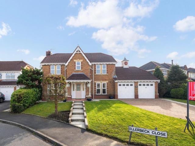 House for sale in Bradshaw, Lee Bank