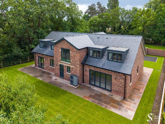 House for sale in Mobberley