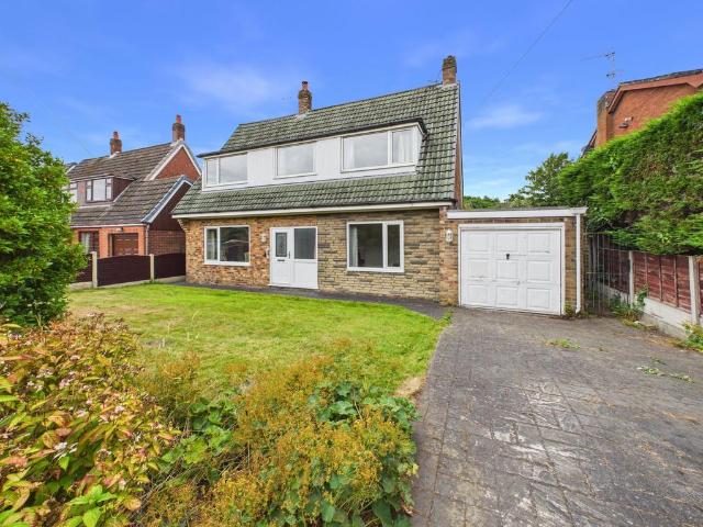 House for sale in Roby Mill, Lancashire