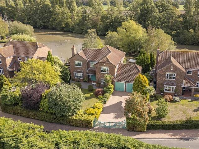 House for sale in Acaster Malbis, York