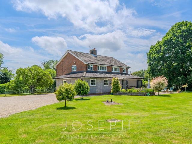 House for sale in Bedingfield, Suffolk