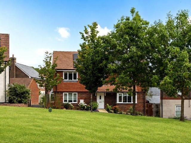 House for sale in Marehill, Horsham