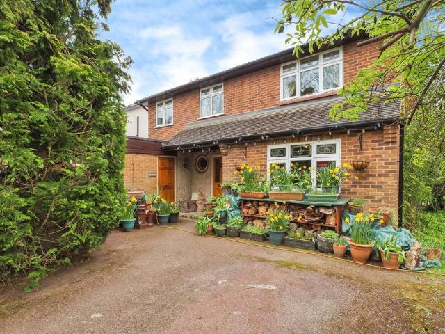 House for sale in Attenborough, East Midlands